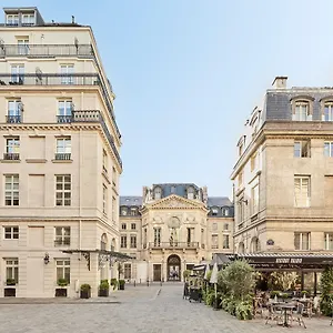 5* מלון Grand Du Palais Royal