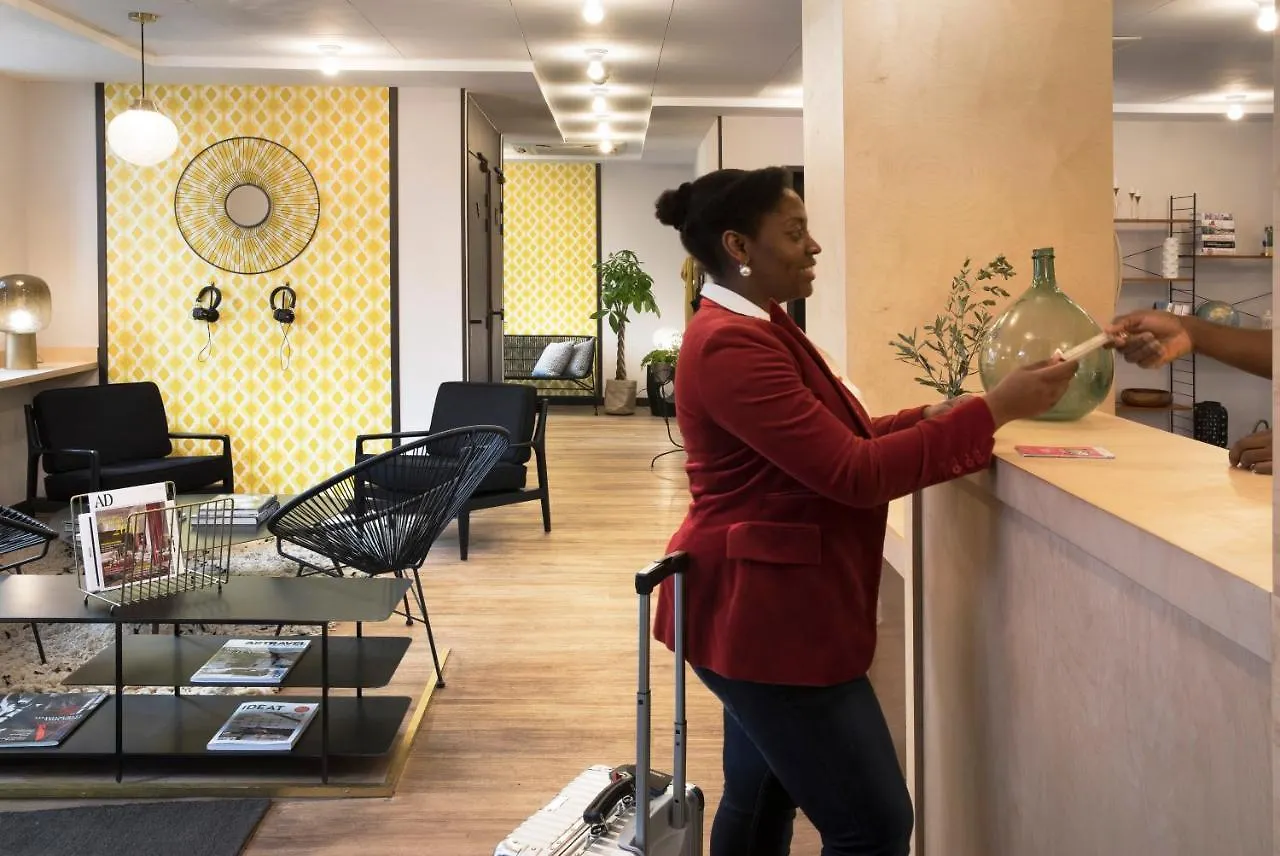 Hôtel Paris La Fayette 3*,