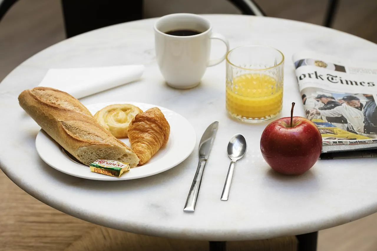 Hotel Paris La Fayette 3*,